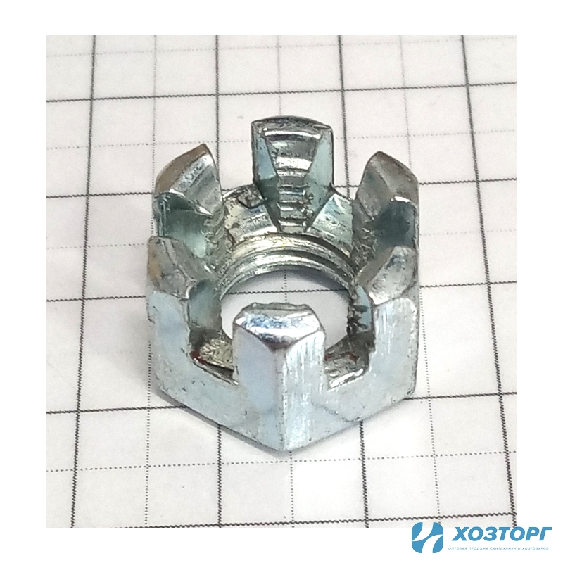 Гайка вала заднего хода